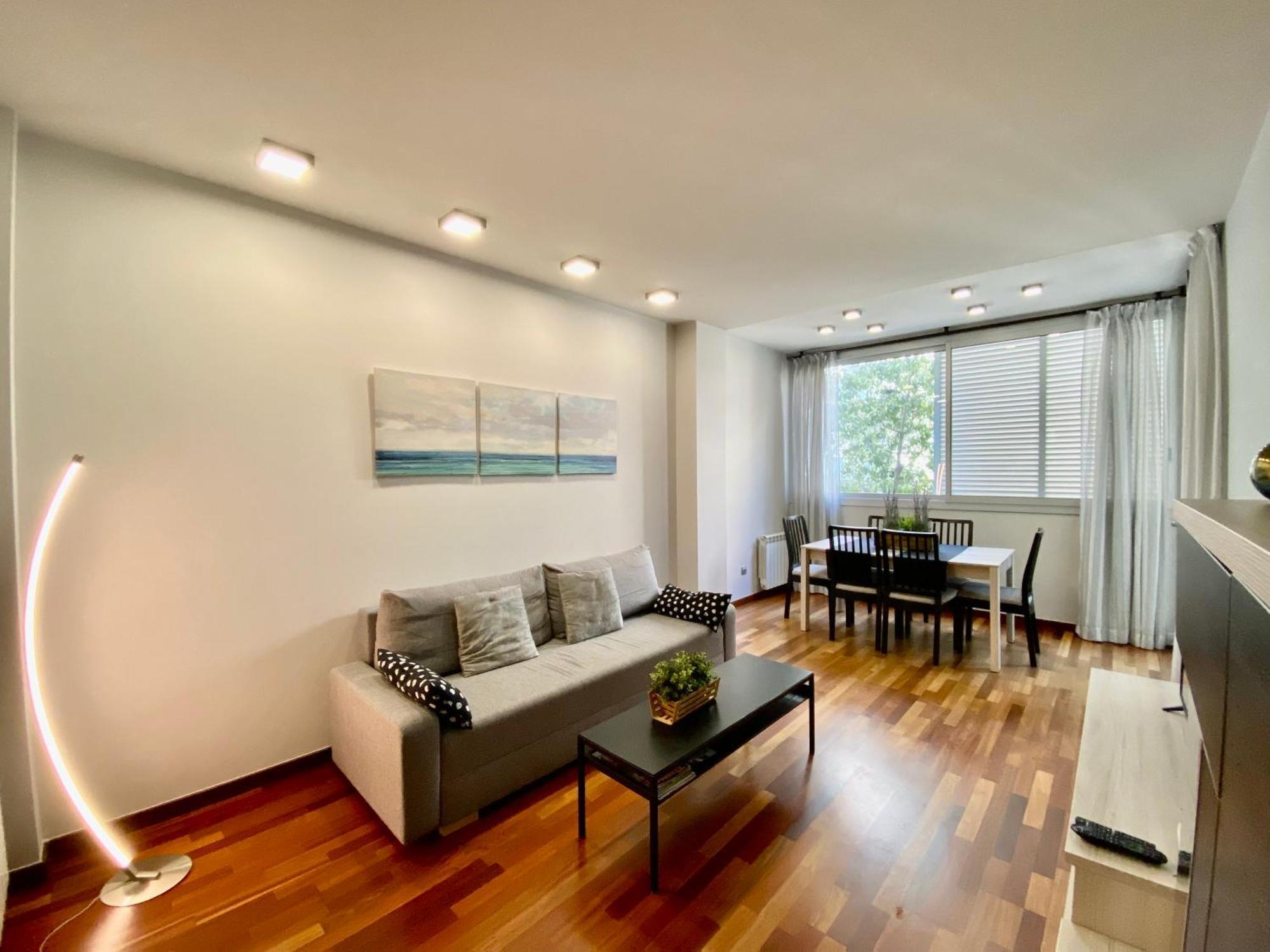 Carmed Homely Apartment By Hlclub Agency Vilanova i la Geltrú Exteriör bild
