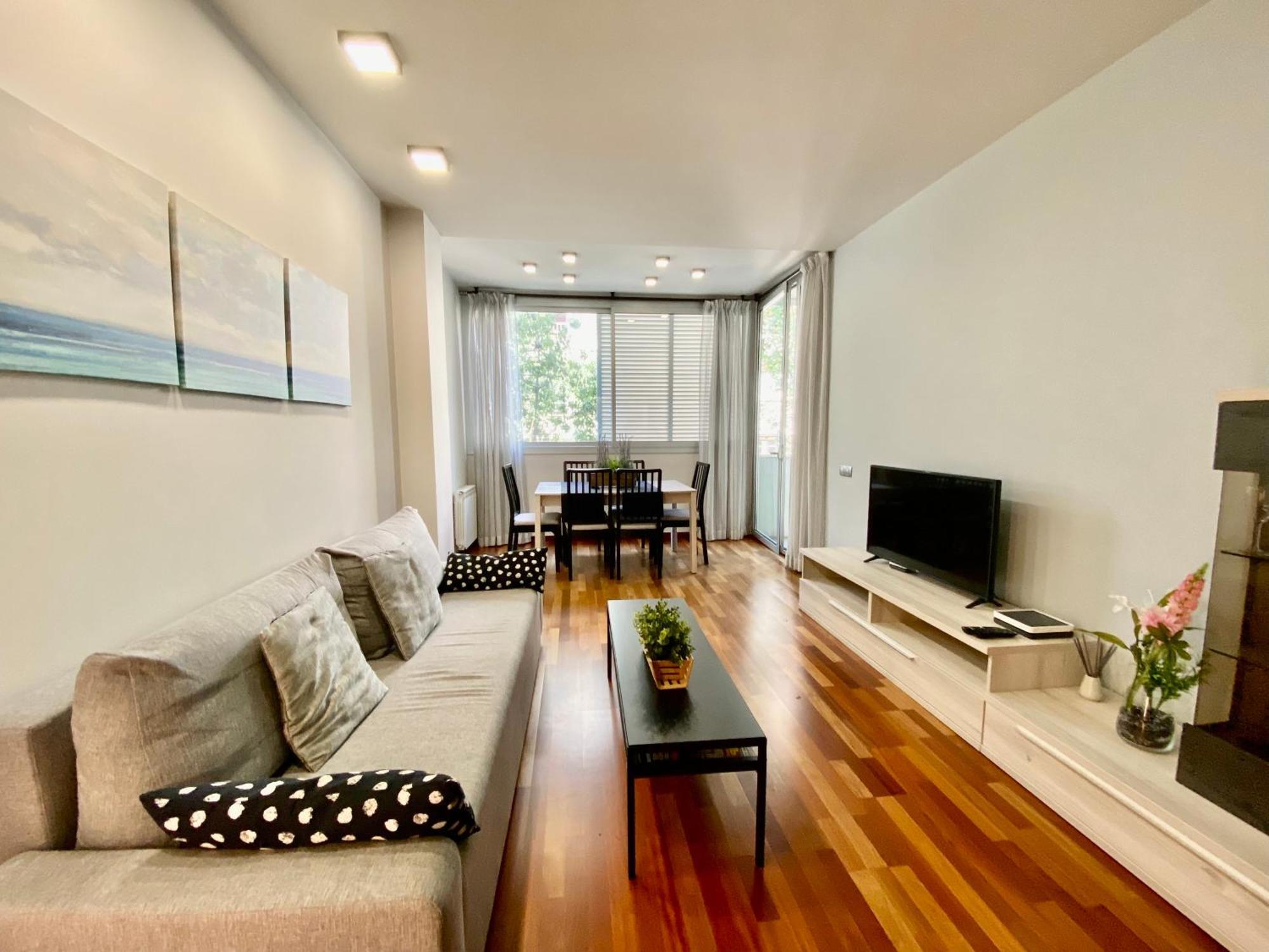 Carmed Homely Apartment By Hlclub Agency Vilanova i la Geltrú Exteriör bild